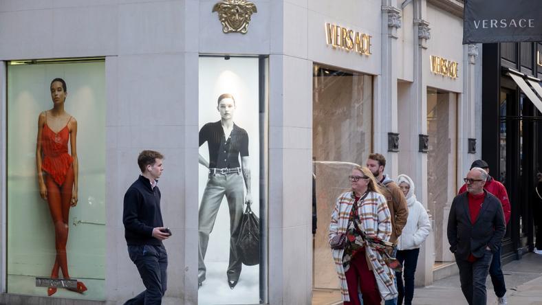 超百亿,范思哲又被卖了